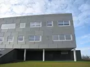 Fassadenverkleidung des Hauptsitzes des Energieversorgers Energinet in Fredericia, Dänemark
