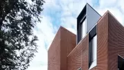 Fassade des Hotels in Posen, Polen