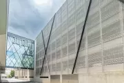 Fassade des Einkaufszentrums Aupark Hradec Králové 